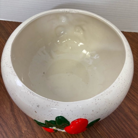 Vintage Strawberry Design Hand Painted Ceramic Bowl Planter - Picture 3 of 10